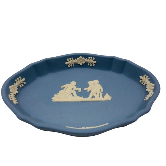 Vtg Wedgwood Blue Jasperware Fluted Oval Trinket Dish Cherubs Made in England - Picture 2 of 6